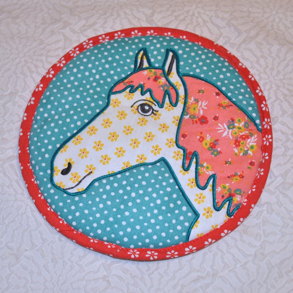 Round Horse Head Pot Holder